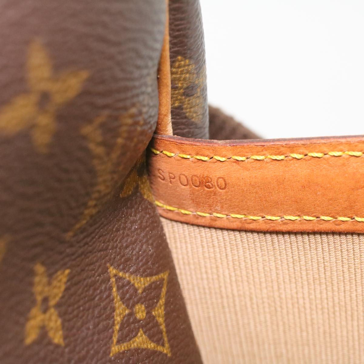 LOUIS VUITTON Monogram Reporter GM Shoulder Bag M45252 LV ro807