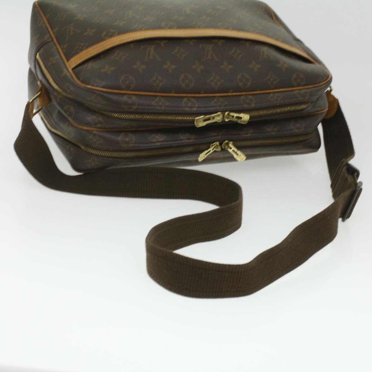 LOUIS VUITTON Monogram Reporter GM Shoulder Bag M45252 LV ro807