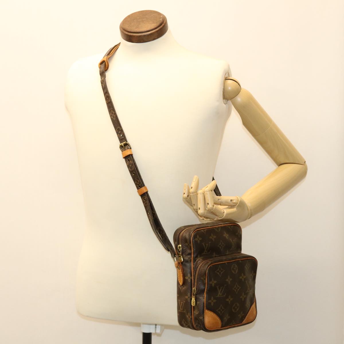 LOUIS VUITTON Monogram Amazon Shoulder Bag M45236 LV ro870
