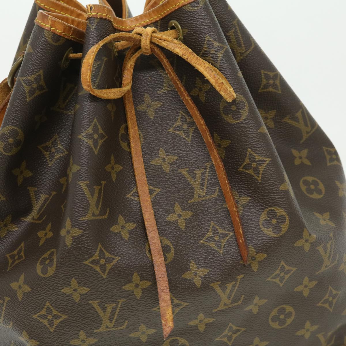 LOUIS VUITTON Monogram Noe Shoulder Bag M42224 LV rt046
