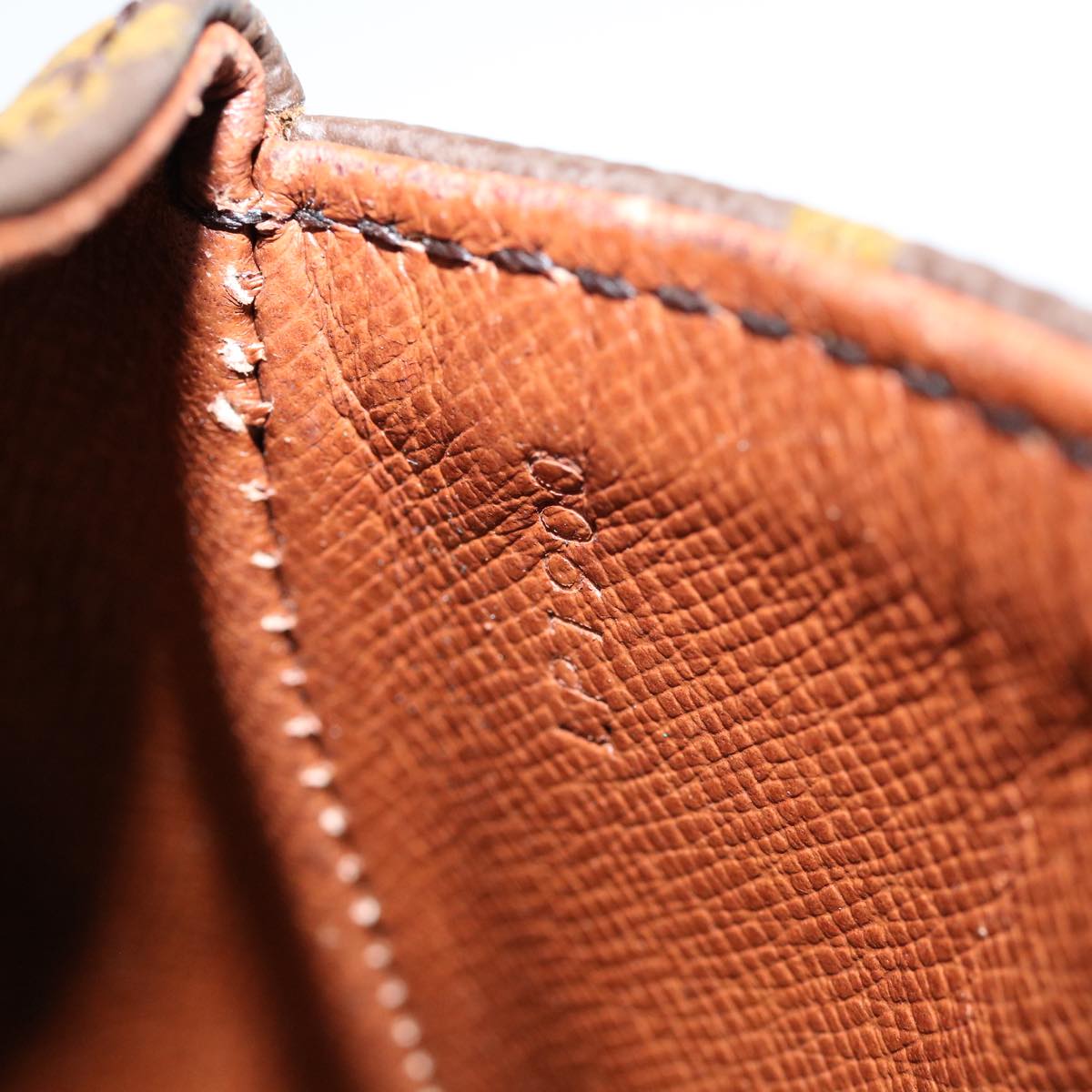 LOUIS VUITTON Monogram Saint Cloud MM Shoulder Bag M51243 LV rt061