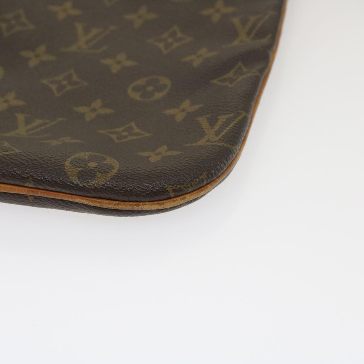 LOUIS VUITTON Monnogram Pochette Bosphore Shoulder Bag M40044 LV rz238