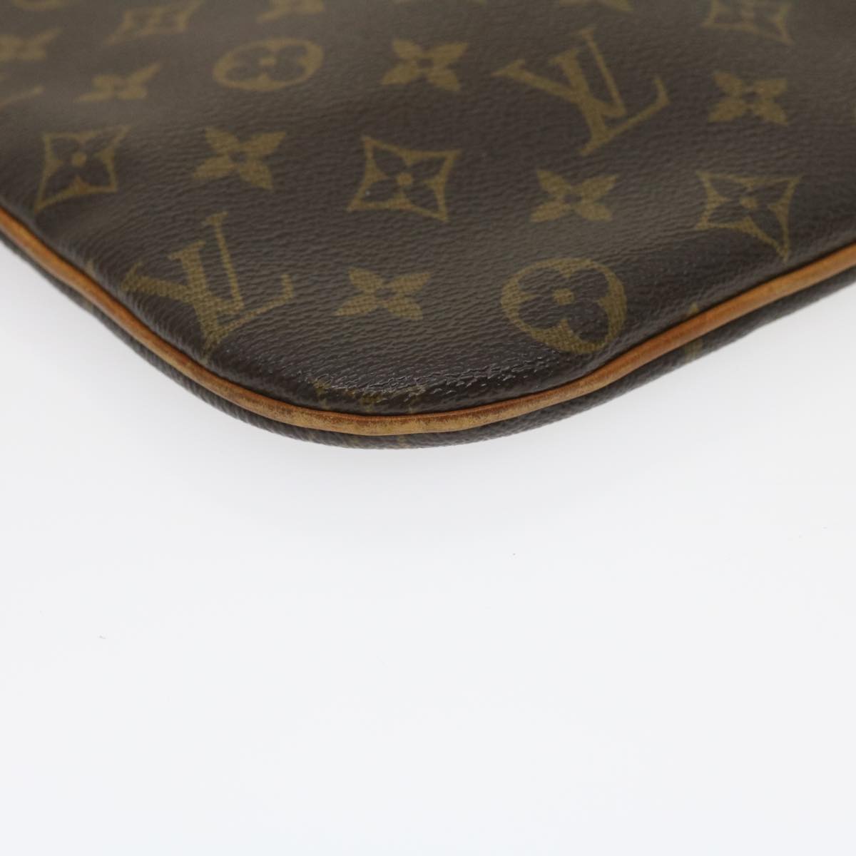 LOUIS VUITTON Monnogram Pochette Bosphore Shoulder Bag M40044 LV rz238