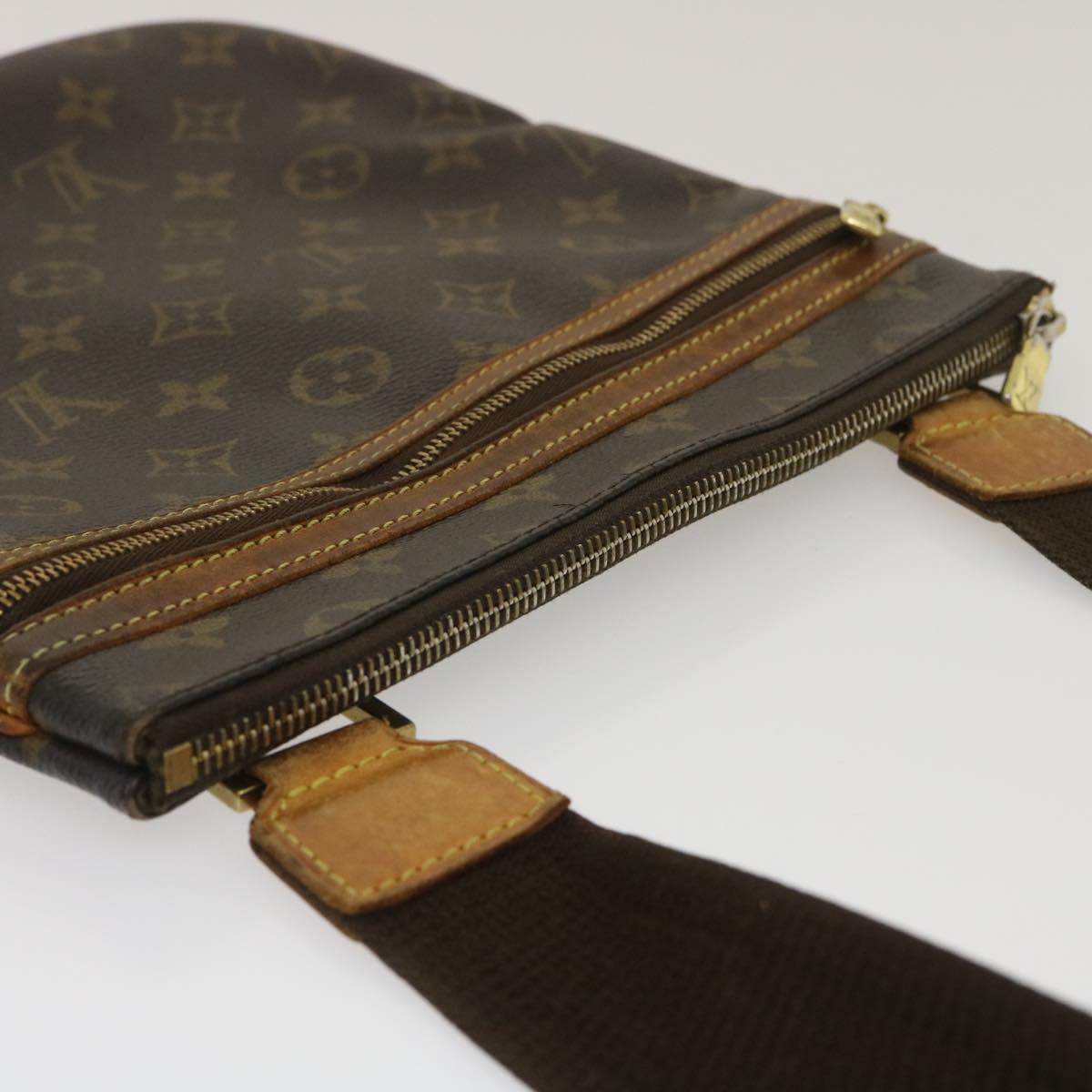 LOUIS VUITTON Monnogram Pochette Bosphore Shoulder Bag M40044 LV rz238