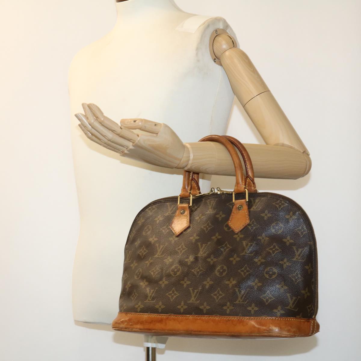 LOUIS VUITTON Monogram Alma Hand Bag M51130 LV rz434