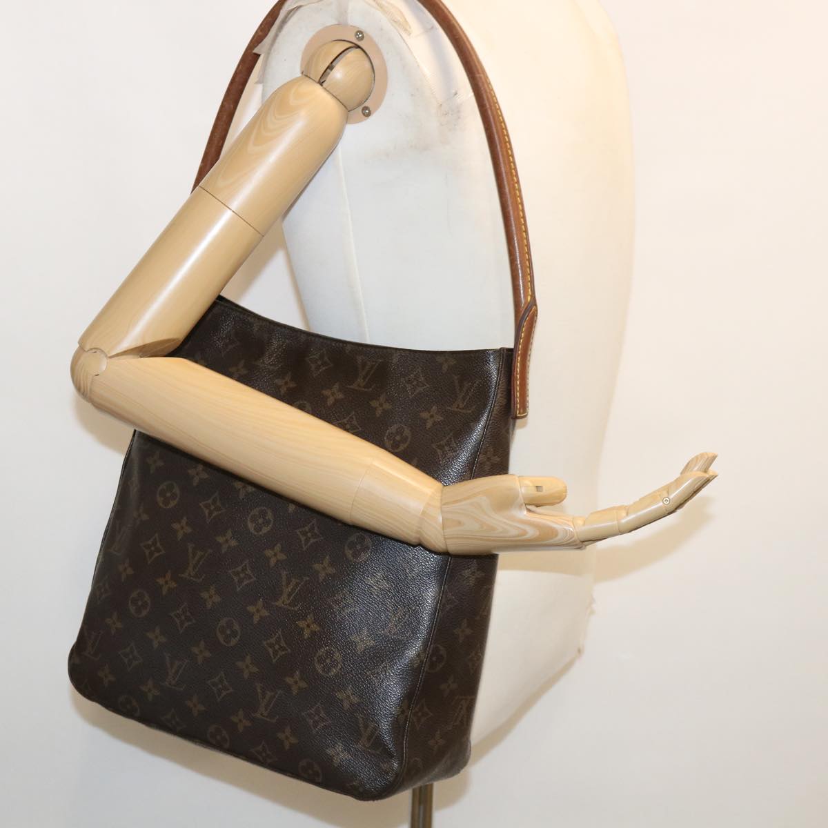 LOUIS VUITTON Monogram Looping GM Shoulder Bag M51145 LV rz498