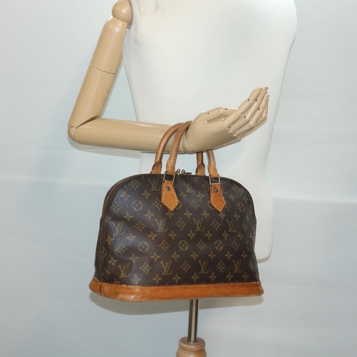 LOUIS VUITTON Monogram Alma Hand Bag M51130 LV S179