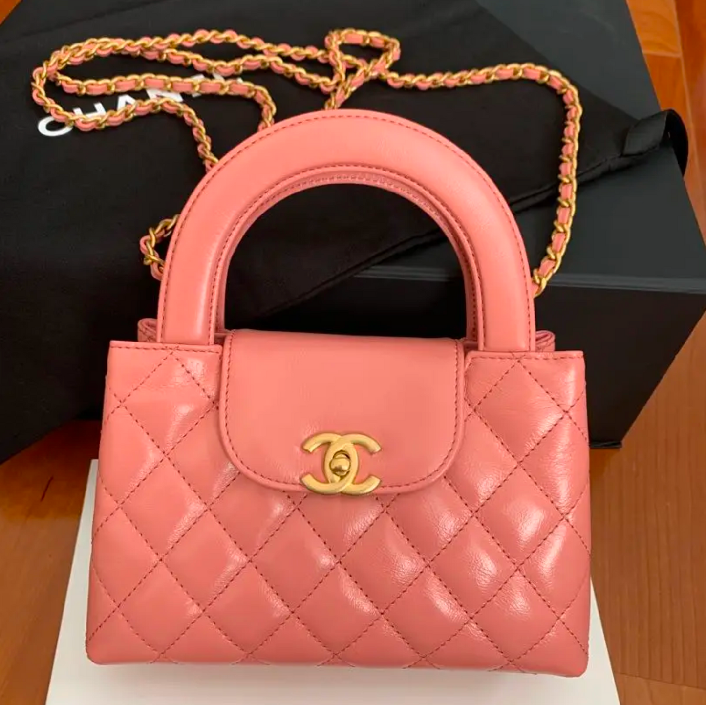Luxury Chanel Kelly Top Handle Shopping Bag Quilted Shiny Aged Calfskin Mini