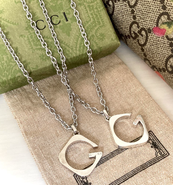 Luxury Gucci GG PENDANT NECKLACE LOGO ENGRAVED G CHARM TOP PLATE SILVER