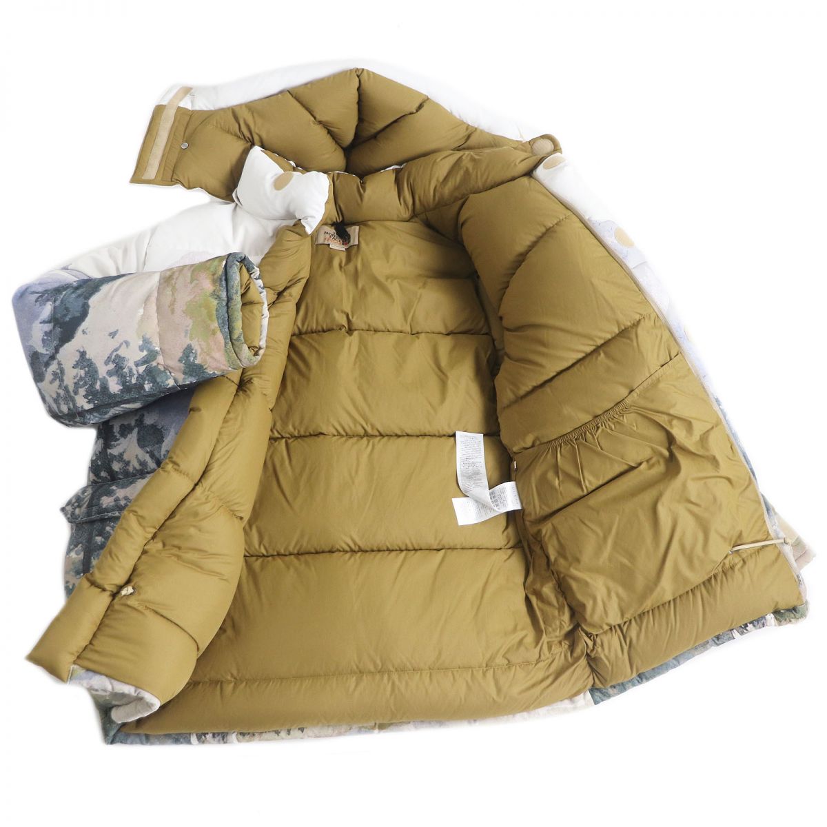 Luxury Gucci Trending 2025 x The North Face Trail Print Down Jacket L