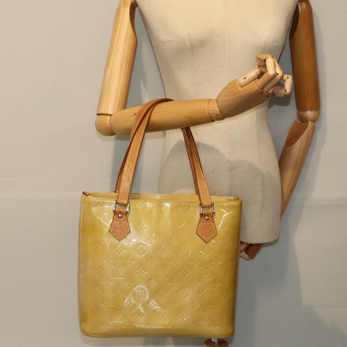 LOUIS VUITTON Monogram Vernis Houston Hand Bag Beige M91004 LV tb1093