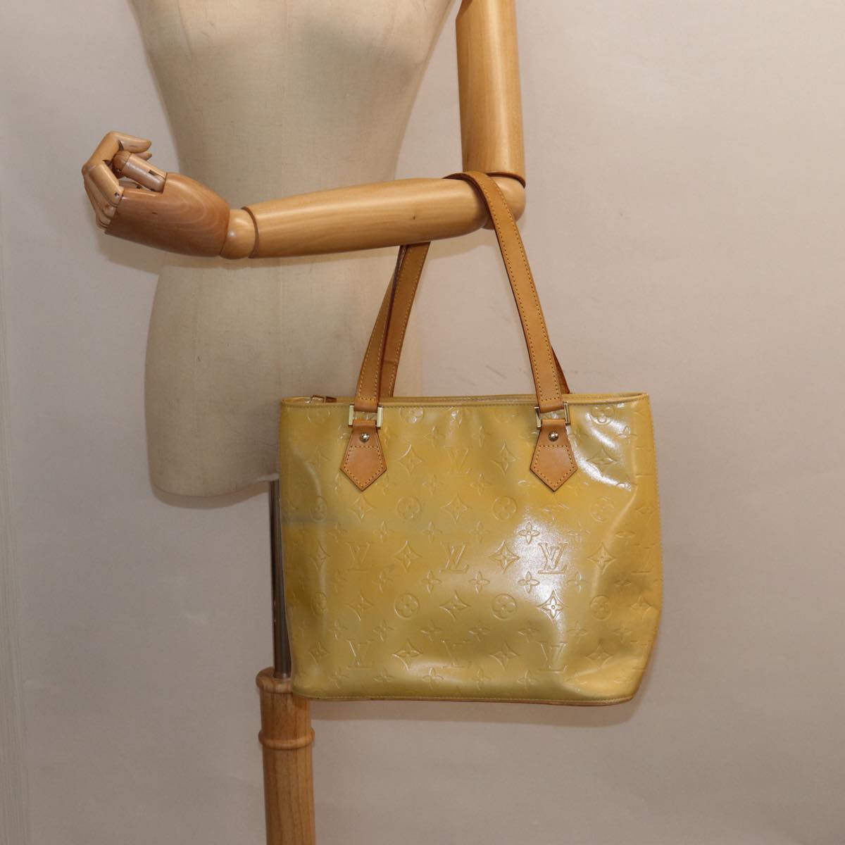 LOUIS VUITTON Monogram Vernis Houston Hand Bag Gris M91053 LV tb1165