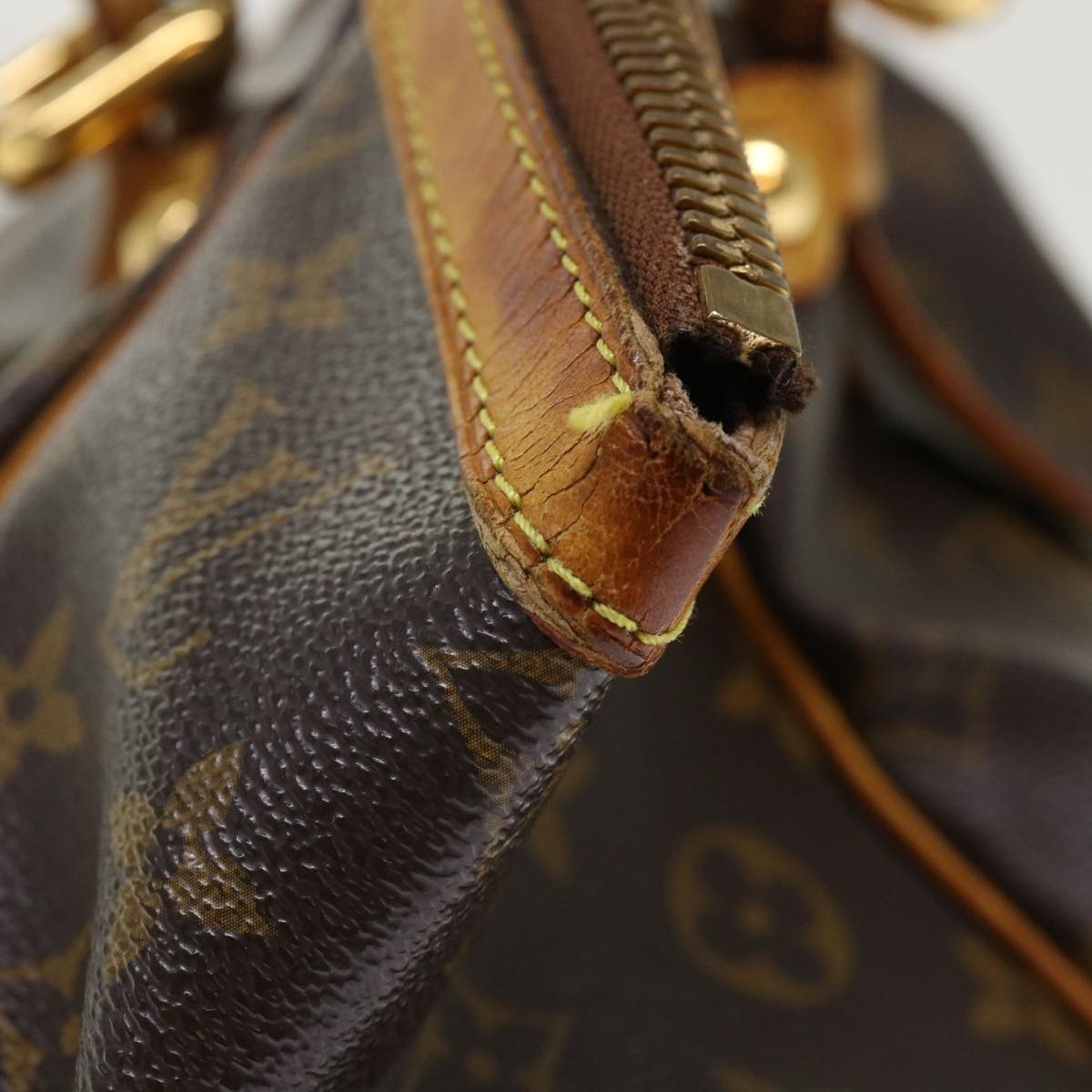 LOUIS VUITTON Monogram Tivoli GM Shoulder Bag M40144 LV tb712