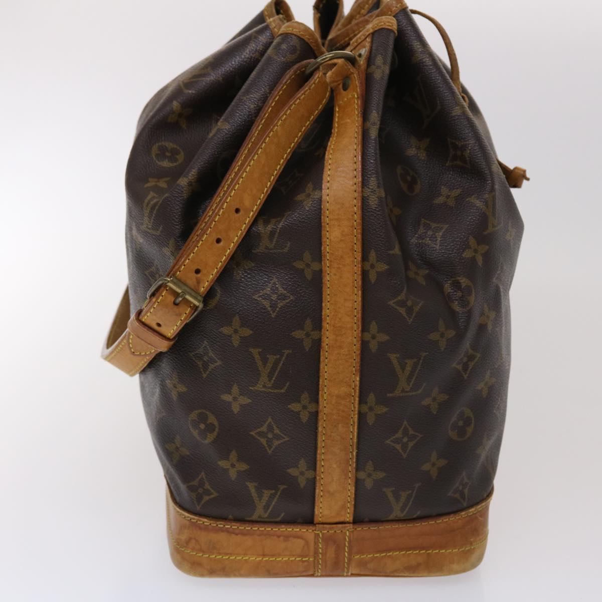 LOUIS VUITTON Monogram Noe Shoulder Bag M42224 LV tb721