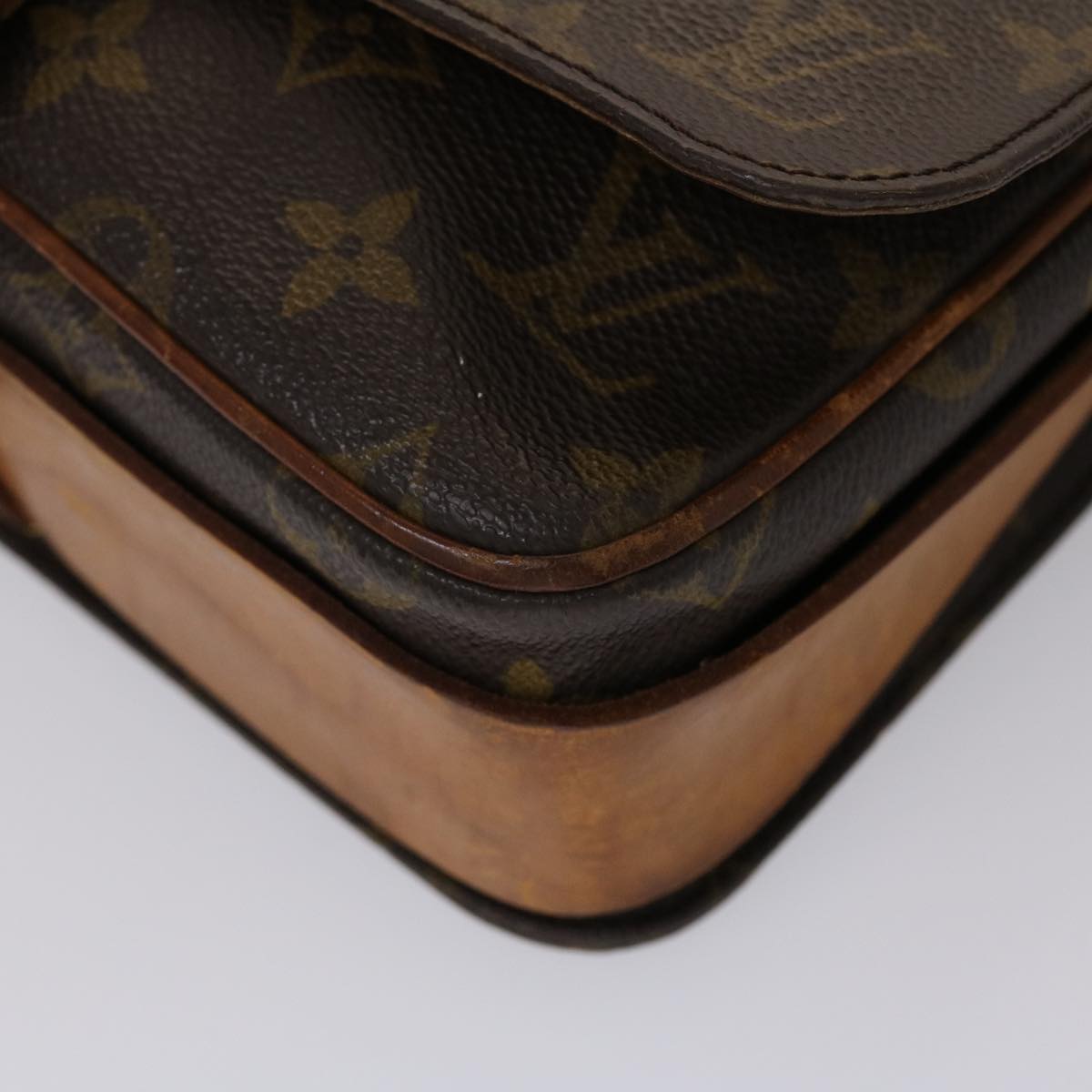 LOUIS VUITTON Monogram Cartouchiere MM Shoulder Bag M51253 LV tb723