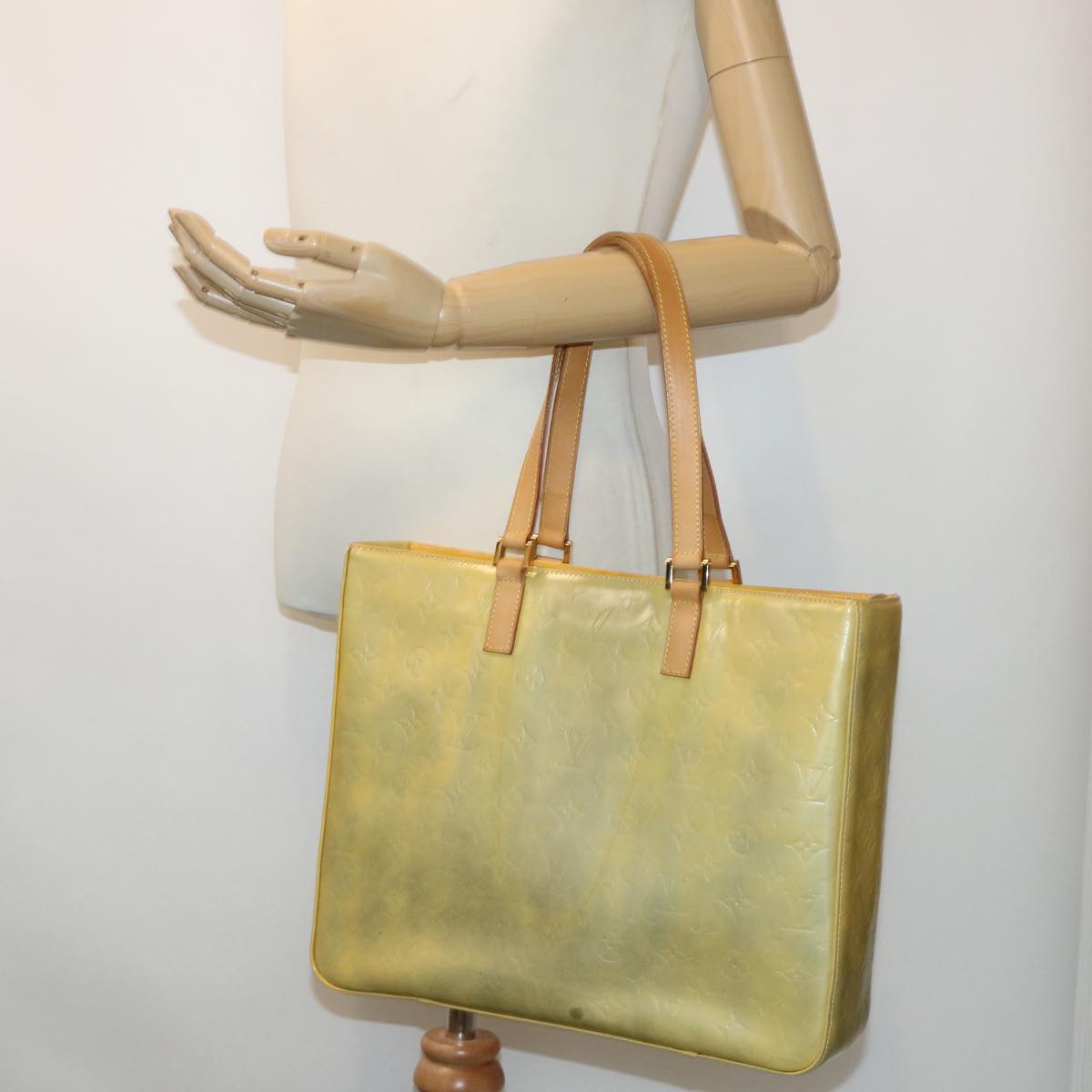LOUIS VUITTON Monogram Vernis Columbus Tote Bag Gris M91028 LV tb730