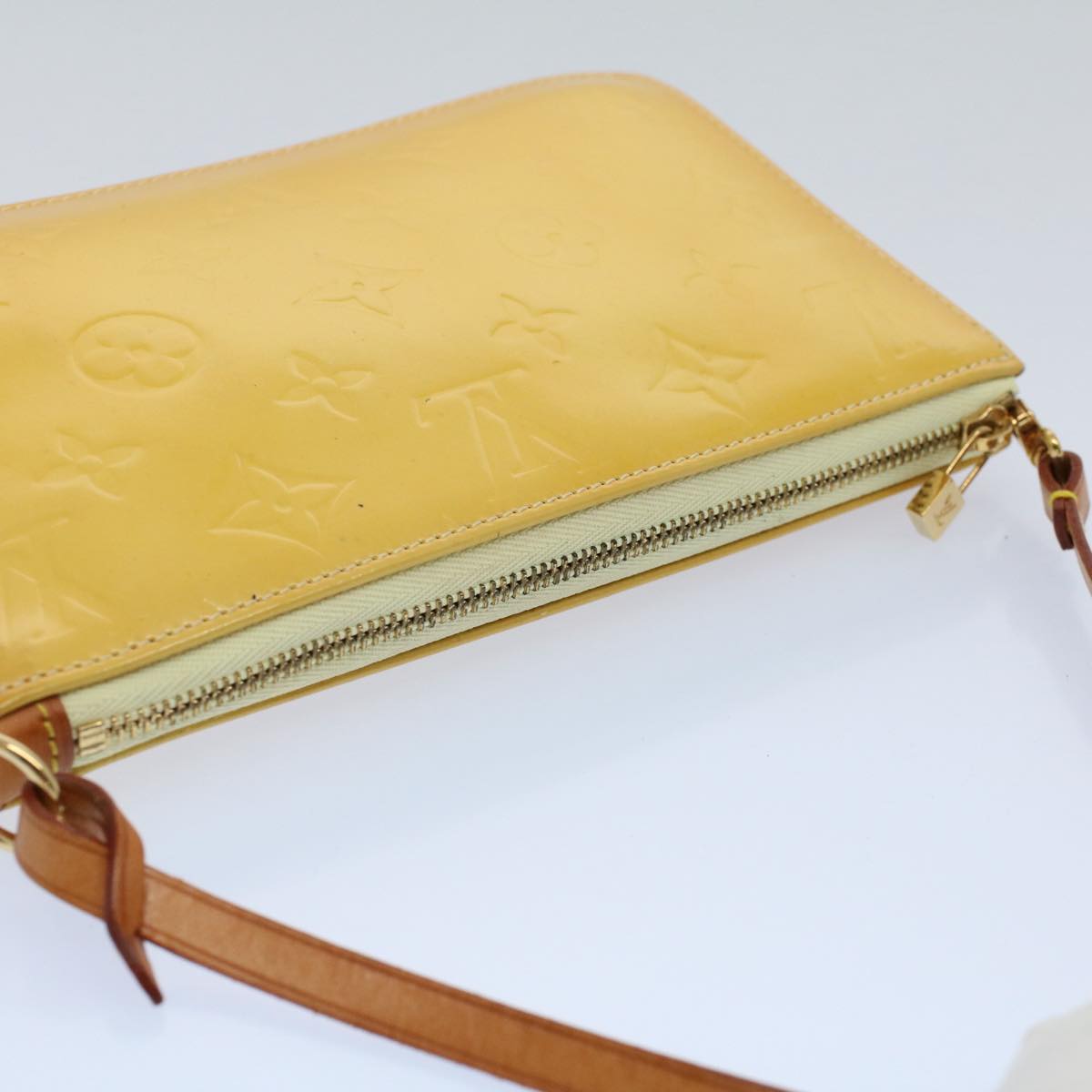 LOUIS VUITTON Vernis Lexington Accessory Pouch Lime Yellow M91058 tb883
