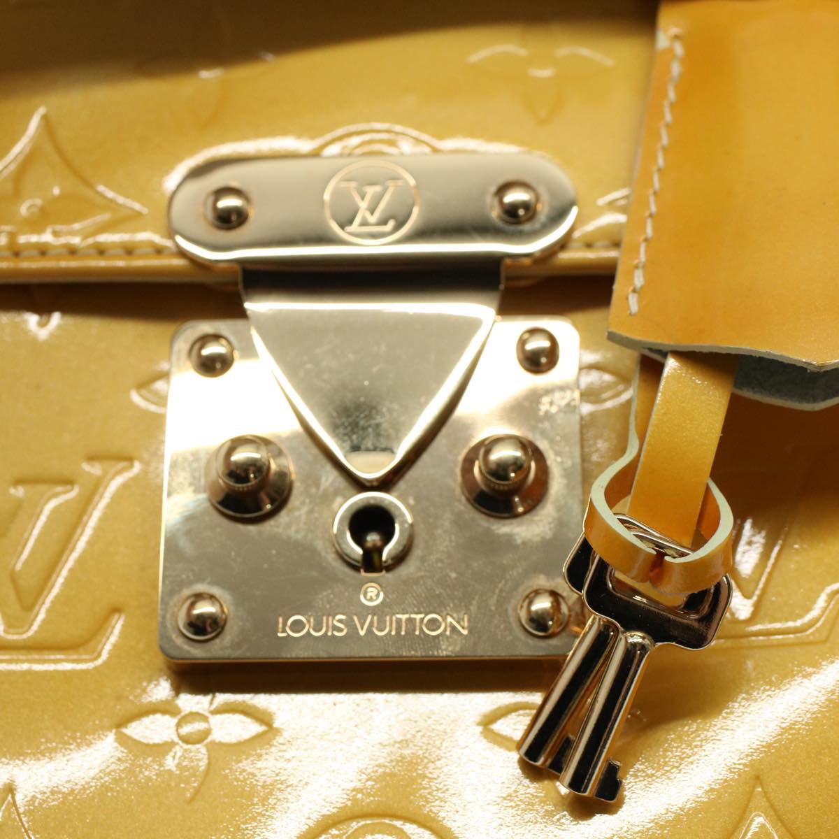 LOUIS VUITTON Monogram Vernis Spring Street Hand Bag Yellow M91068 LV tb889
