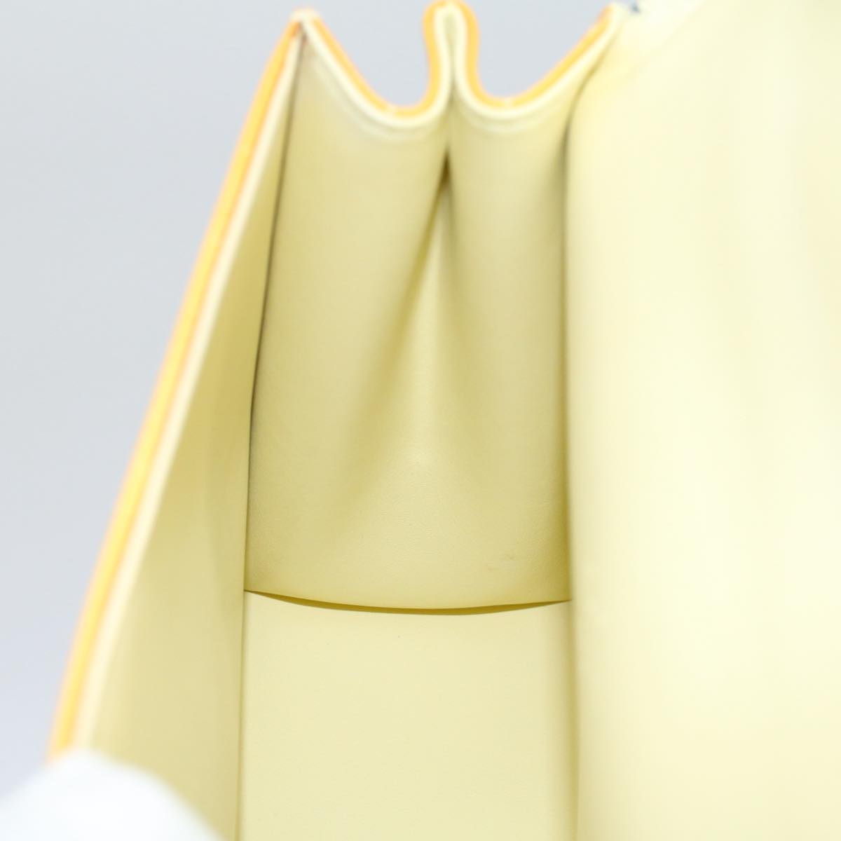 LOUIS VUITTON Monogram Vernis Spring Street Hand Bag Yellow M91068 LV tb889