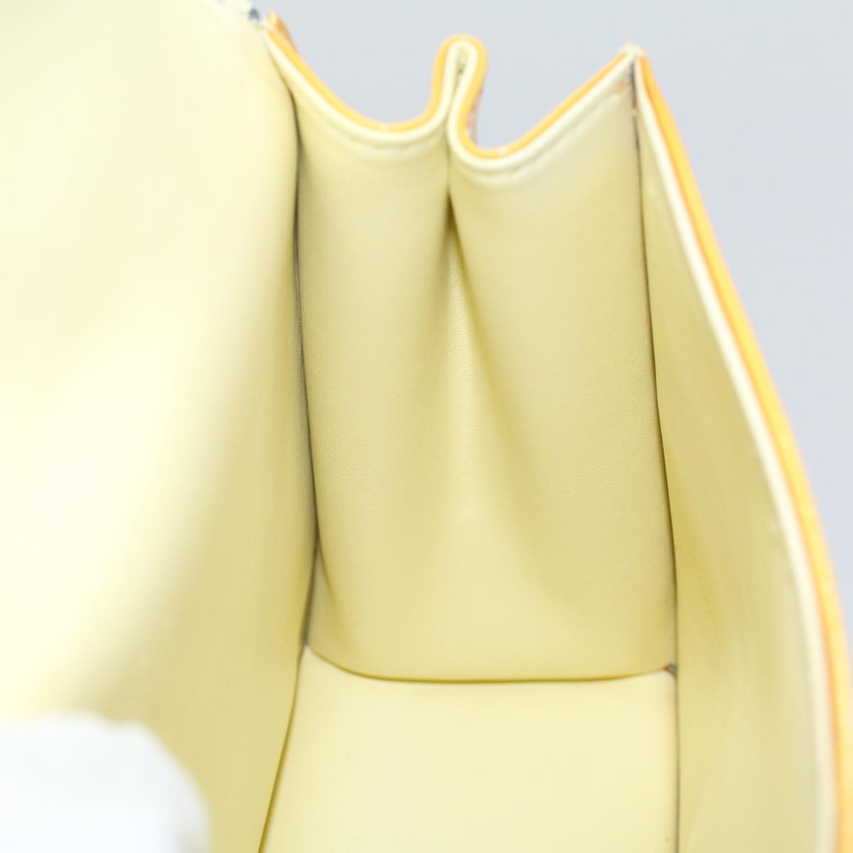 LOUIS VUITTON Monogram Vernis Spring Street Hand Bag Yellow M91068 LV tb889