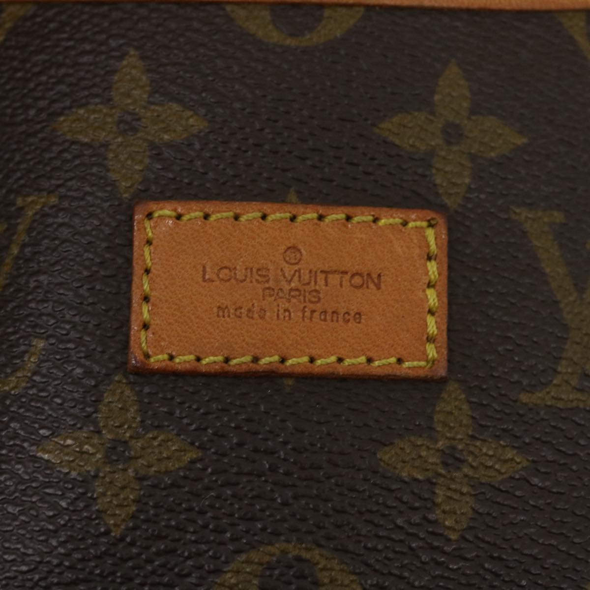 LOUIS VUITTON Monogram Saumur 35 Shoulder Bag M42254 LV th2557