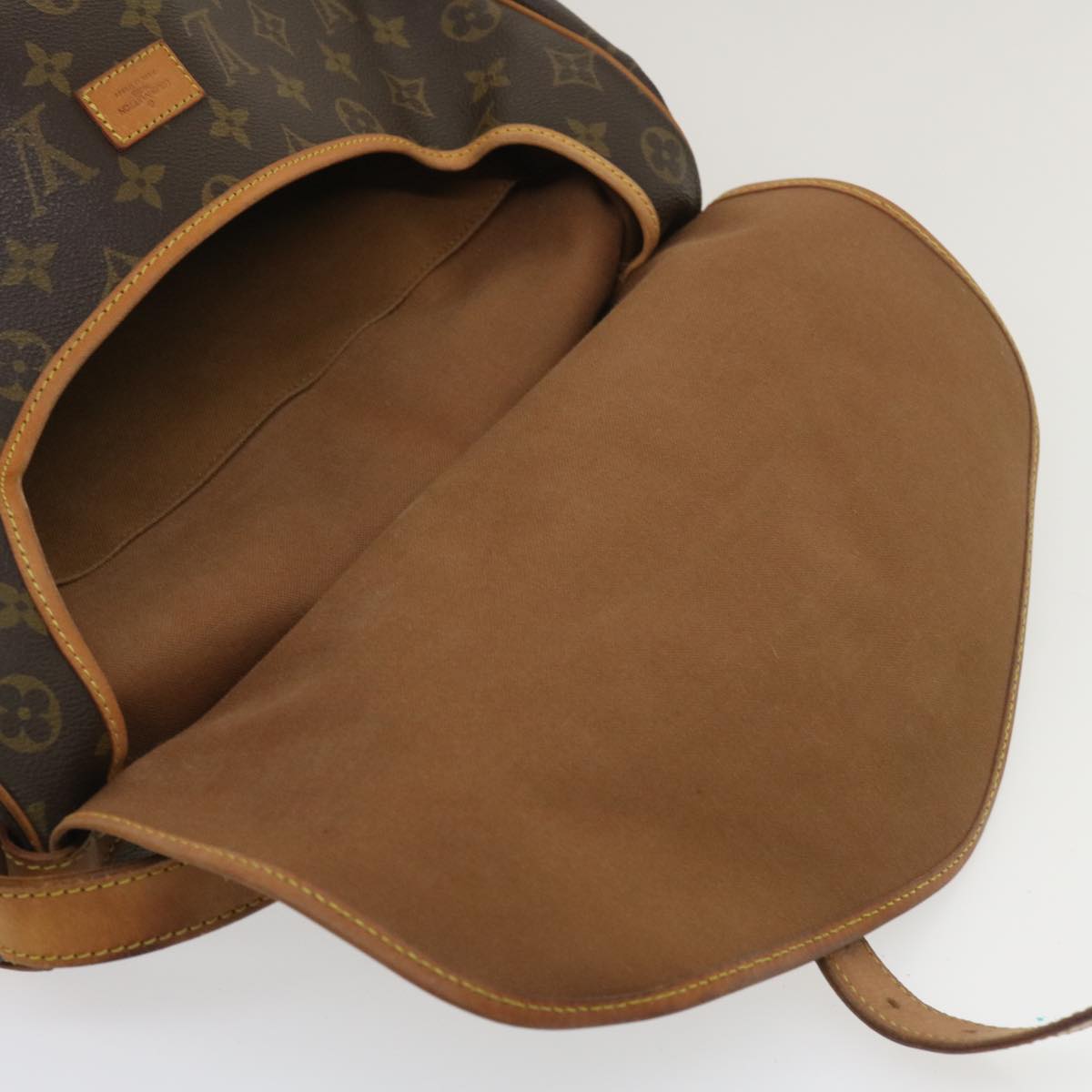 LOUIS VUITTON Monogram Saumur 35 Shoulder Bag M42254 LV th2557
