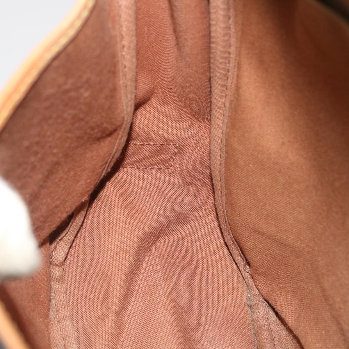 LOUIS VUITTON Monogram Saumur 35 Shoulder Bag M42254 LV th2557