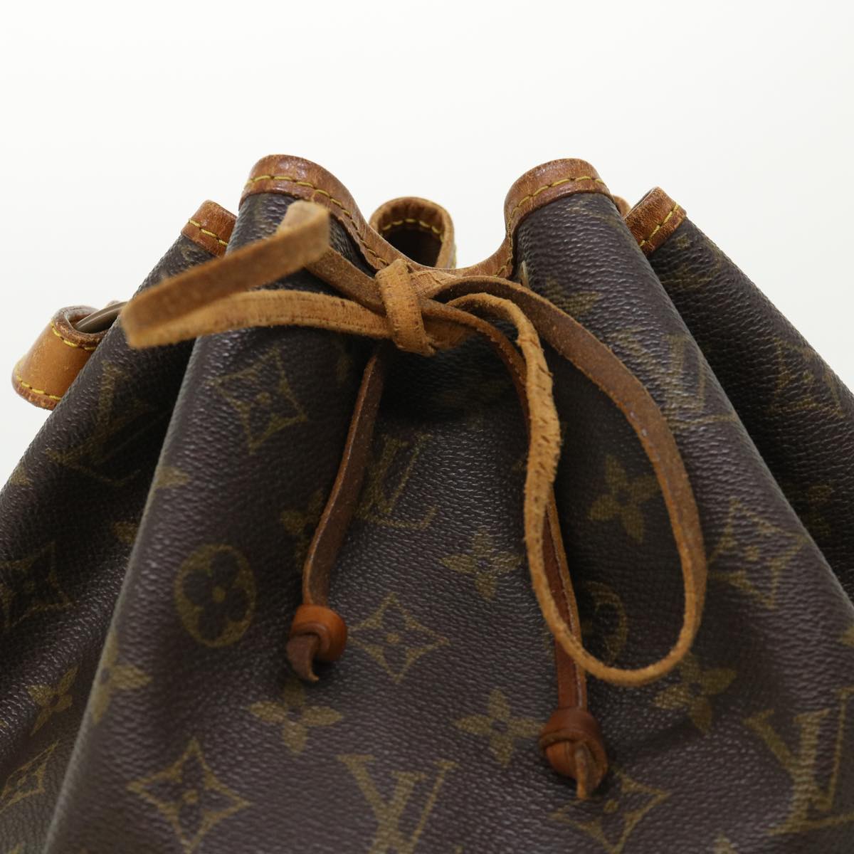 LOUIS VUITTON Monogram Noe Shoulder Bag M42224 LV th3085