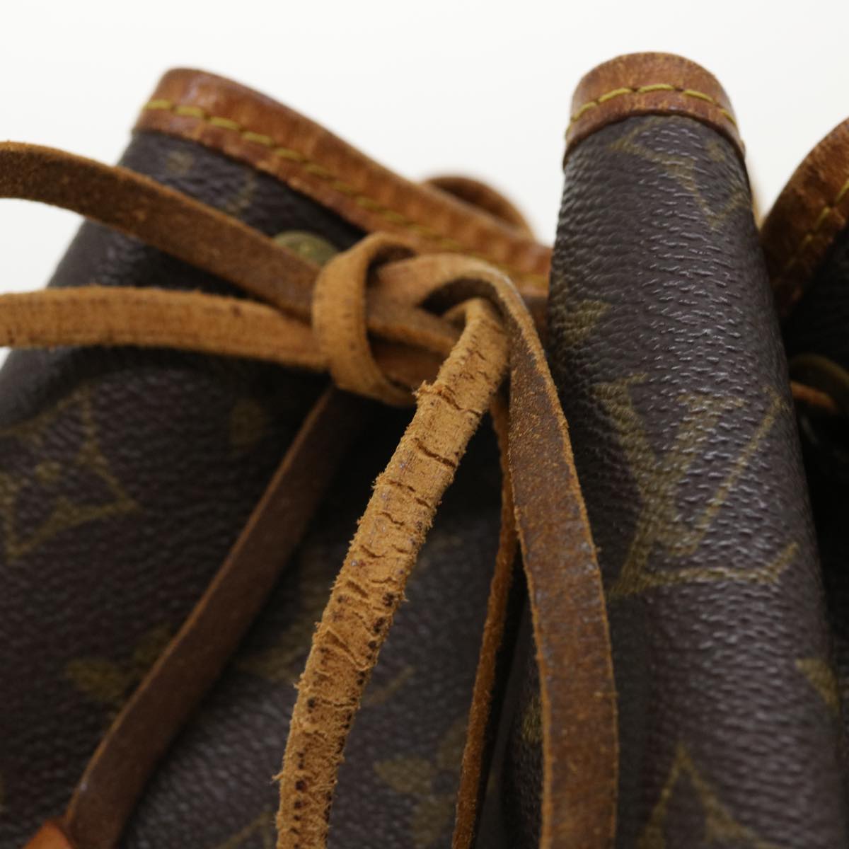 LOUIS VUITTON Monogram Noe Shoulder Bag M42224 LV th3085