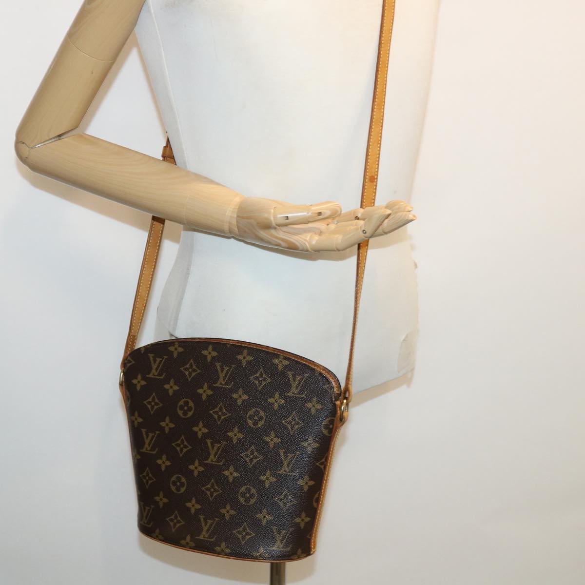 LOUIS VUITTON Monogram Drouot Shoulder Shoulder Bag M51290 LV th3112