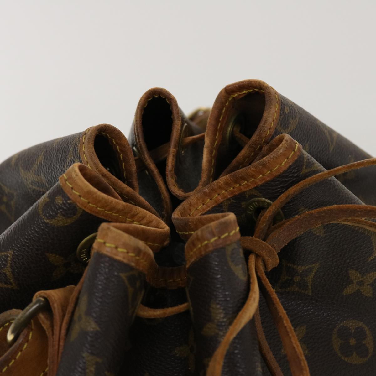 LOUIS VUITTON Monogram Noe Shoulder Bag M42224 LV th3702