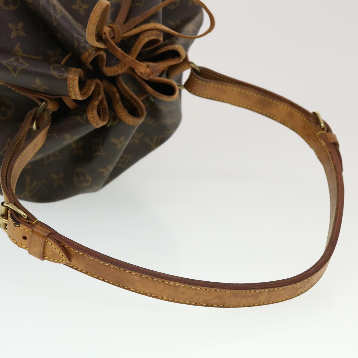 LOUIS VUITTON Monogram Noe Shoulder Bag M42224 LV th3702