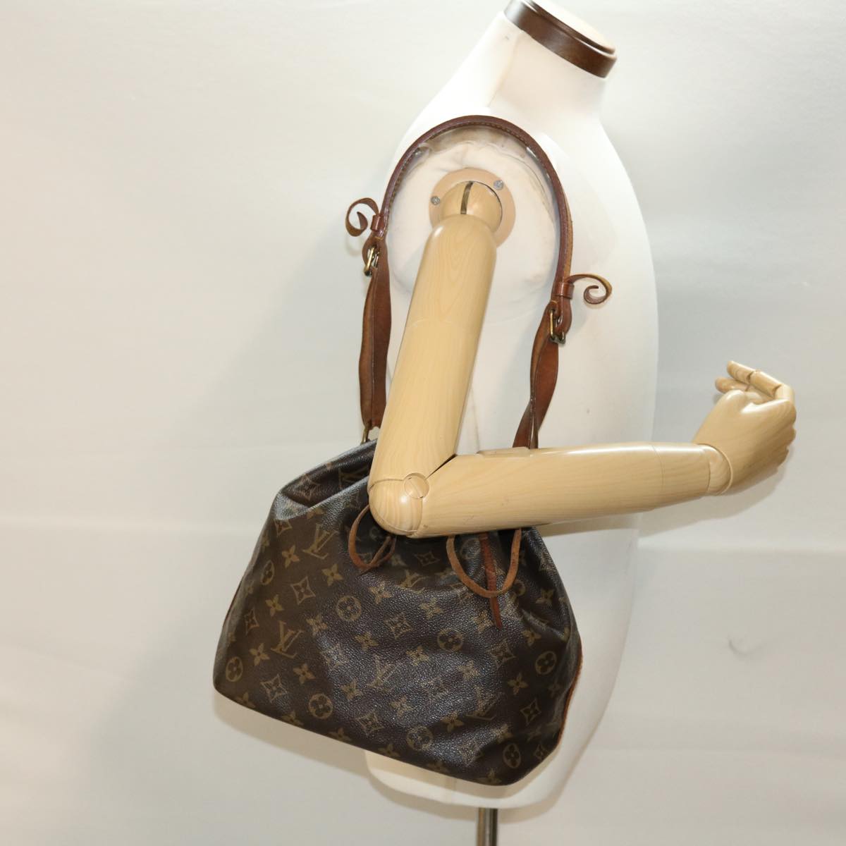 LOUIS VUITTON Monogram Petit Noe Shoulder Bag M42226 LV th3703