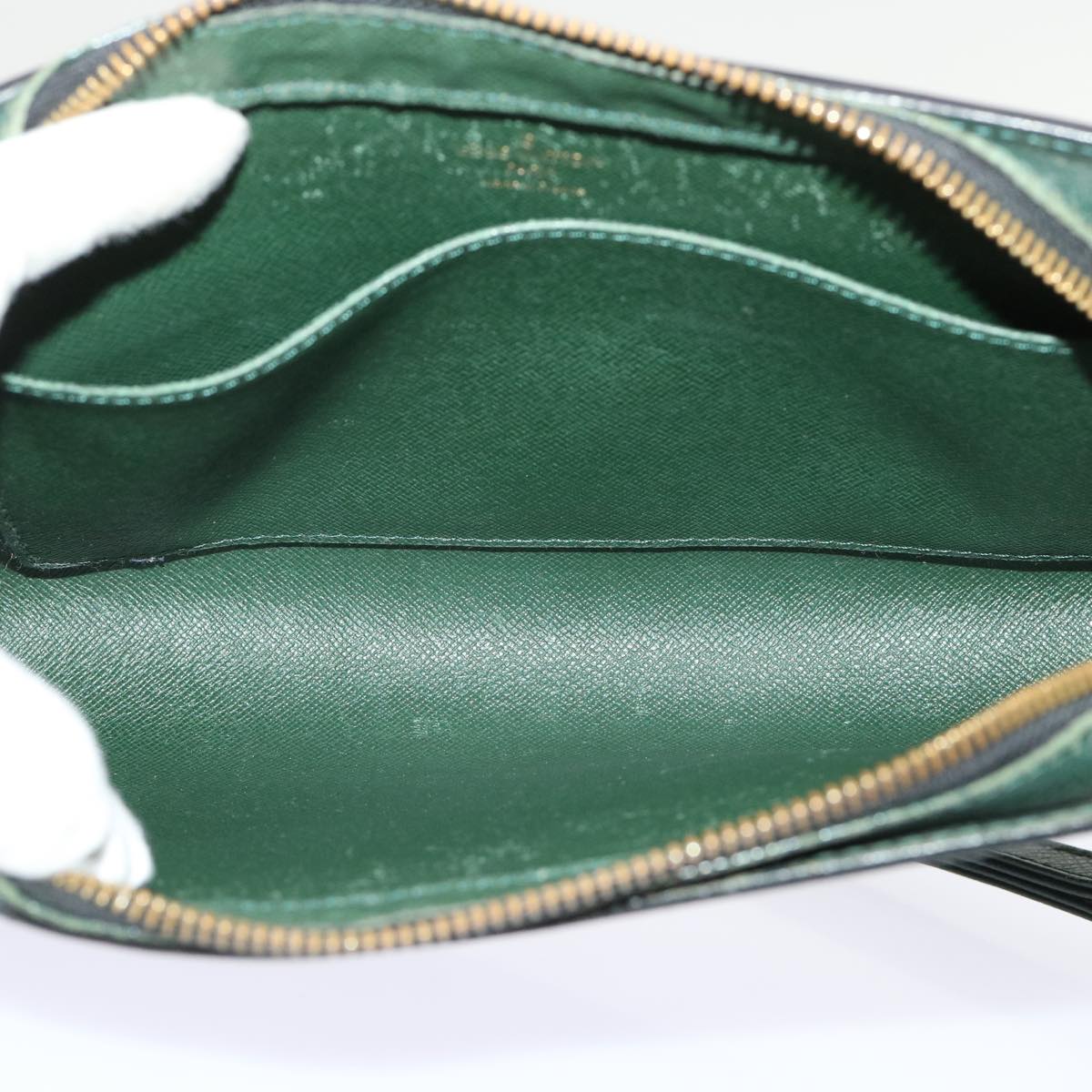 LOUIS VUITTON Taiga Baikal Clutch Bag Epicea M30184 LV th3767