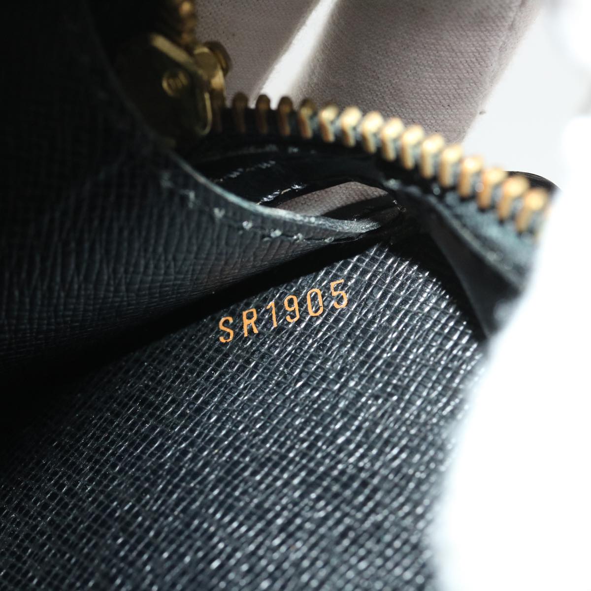 LOUIS VUITTON Epi Pochette Homme Clutch Bag Black M52522 LV th3777
