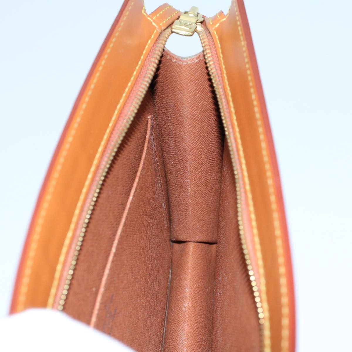 LOUIS VUITTON Epi Pochette Homme Clutch Bag Brown M52528 LV th3989