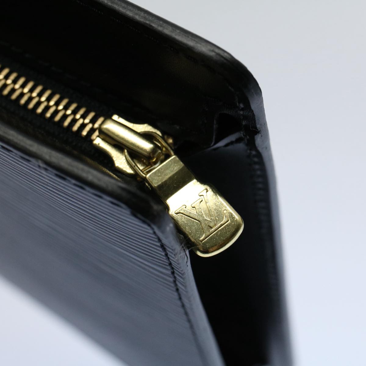 LOUIS VUITTON Epi Pochette Homme Clutch Bag Black M52522 LV th4042