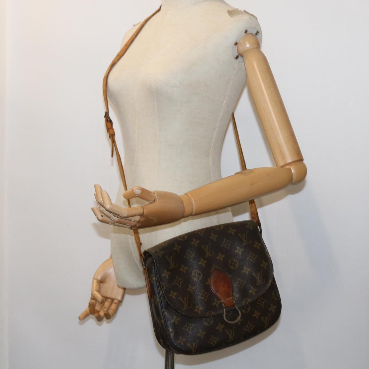 LOUIS VUITTON Monogram Saint Cloud GM Shoulder Bag M51242 LV th4045