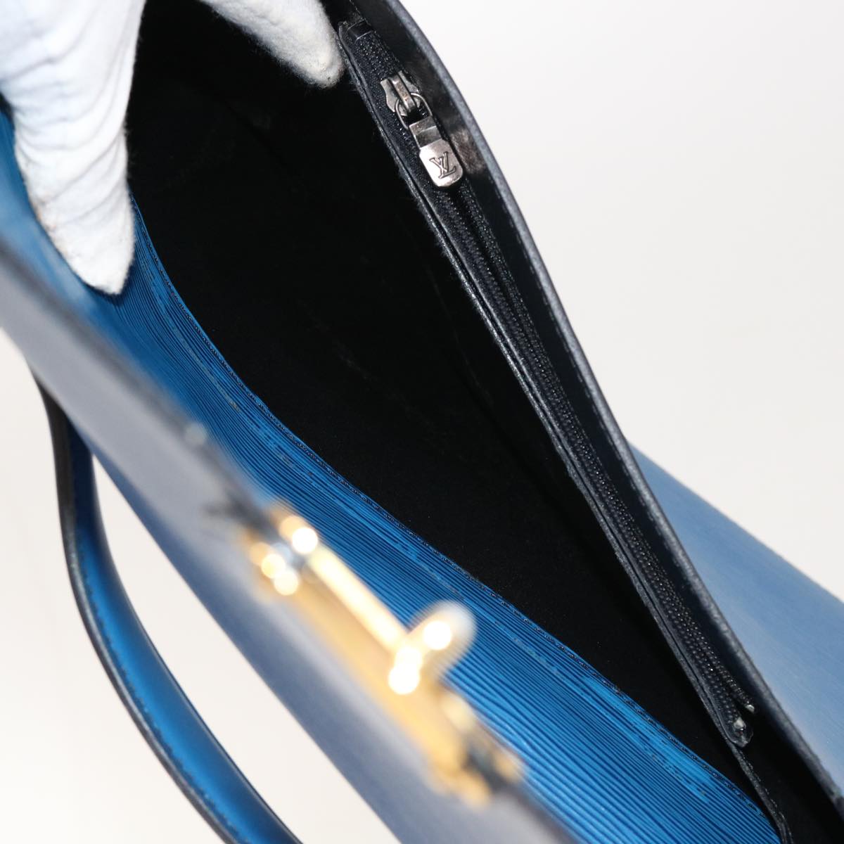 LOUIS VUITTON Epi Porte Documents Bandouliere Bag Toledo Blue LV th4061