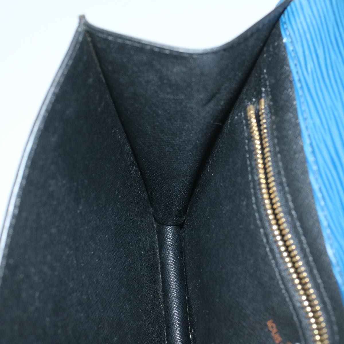 LOUIS VUITTON Epi Montaigne 23 Clutch Bag Blue M52665 LV th4081