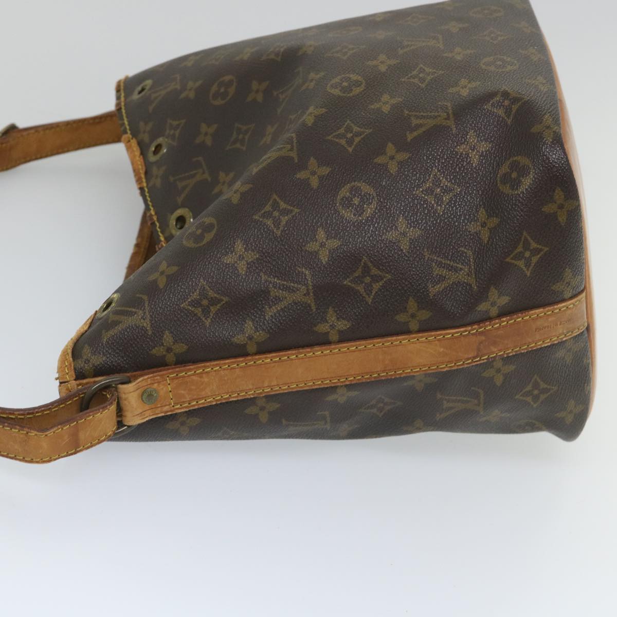 LOUIS VUITTON Monogram Petit Noe Shoulder Bag M42226 LV th4110