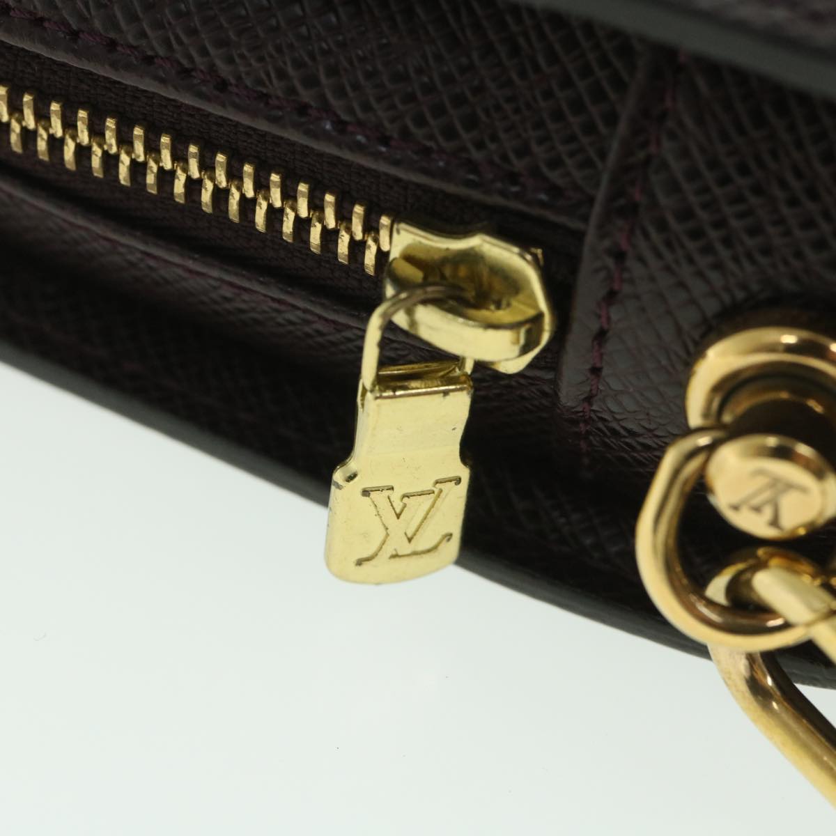 LOUIS VUITTON Taiga Baikal Clutch Bag Acajou M30186 LV th4123