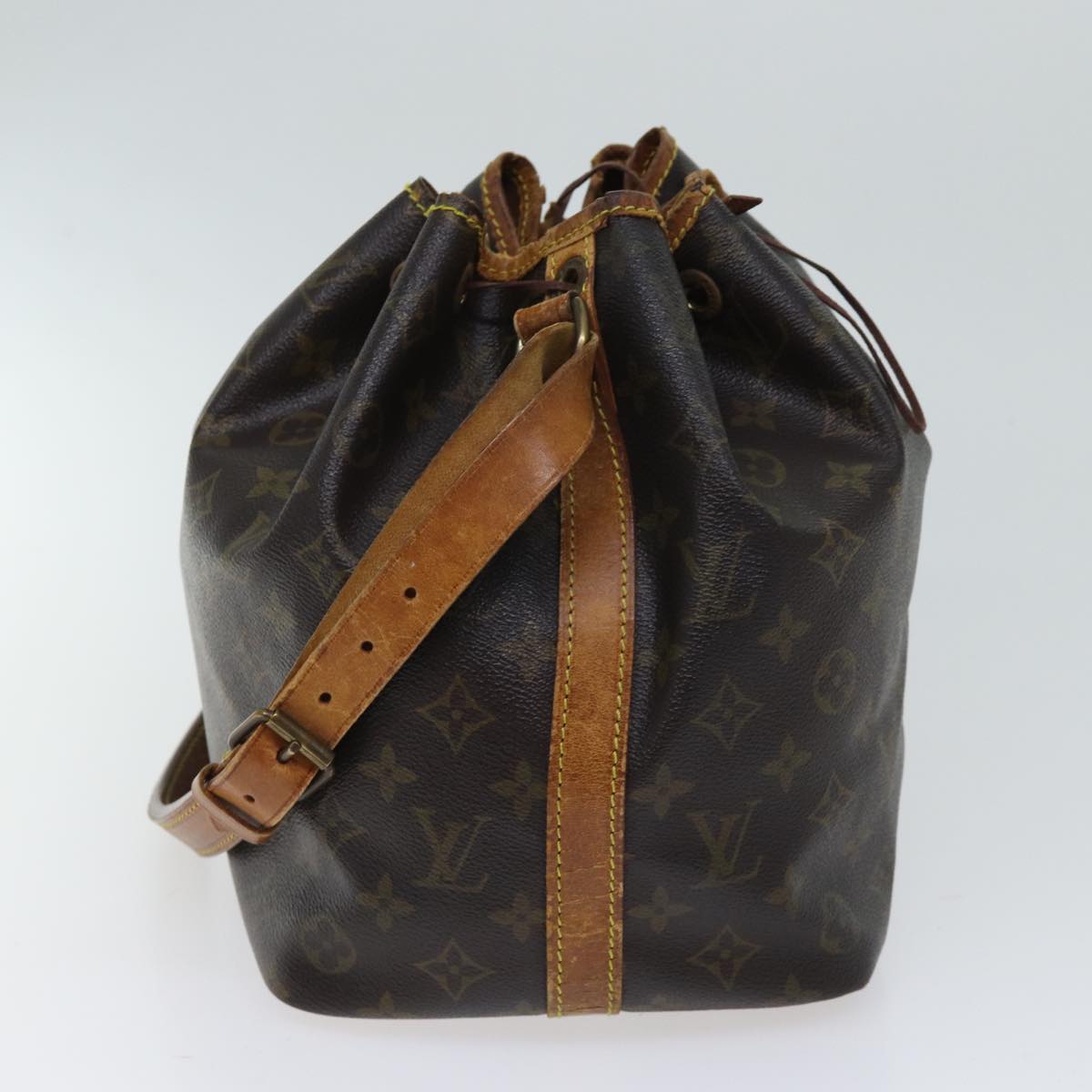 LOUIS VUITTON Monogram Petit Noe Shoulder Bag M42226 LV th4645