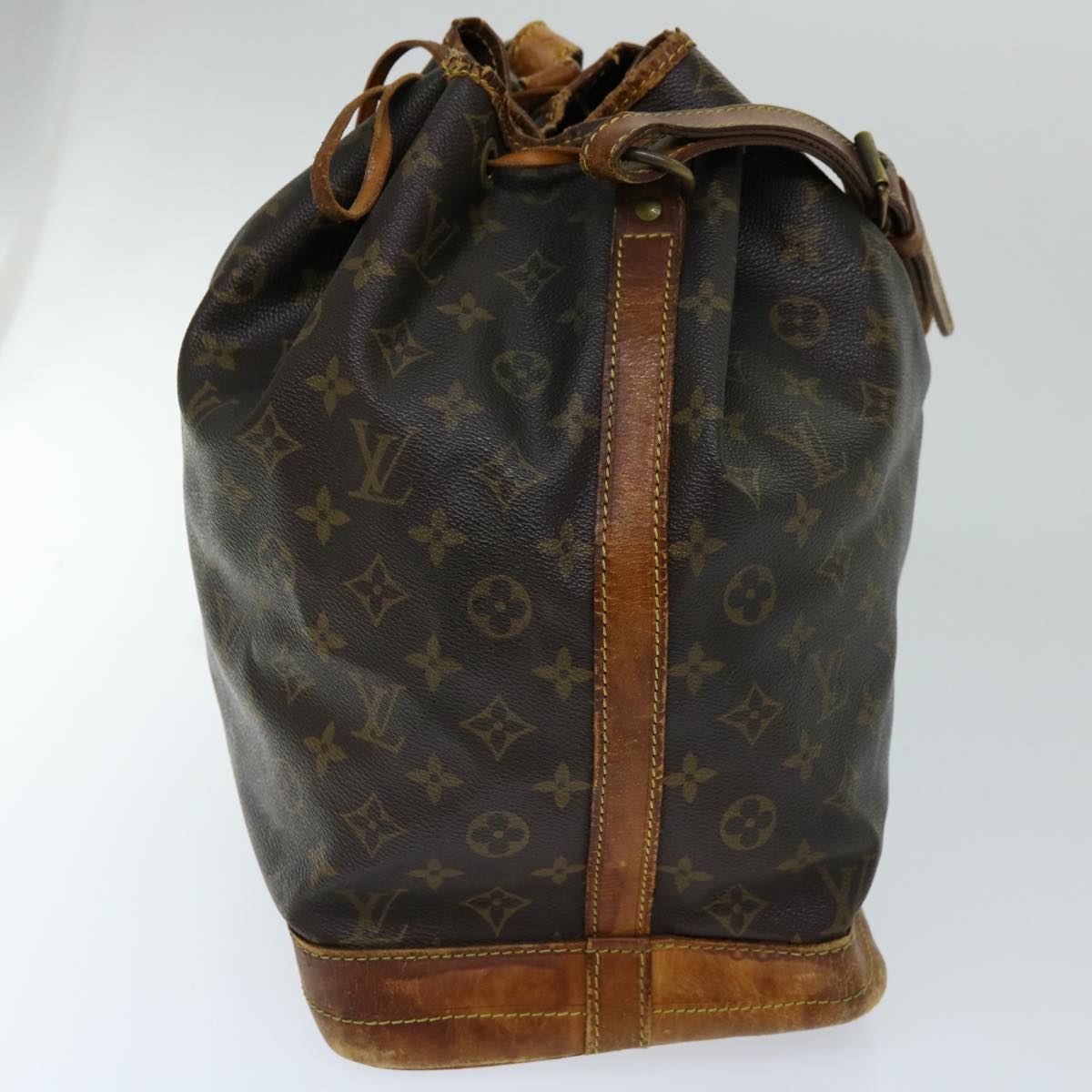 LOUIS VUITTON Monogram Noe Shoulder Bag M42224 LV th4725