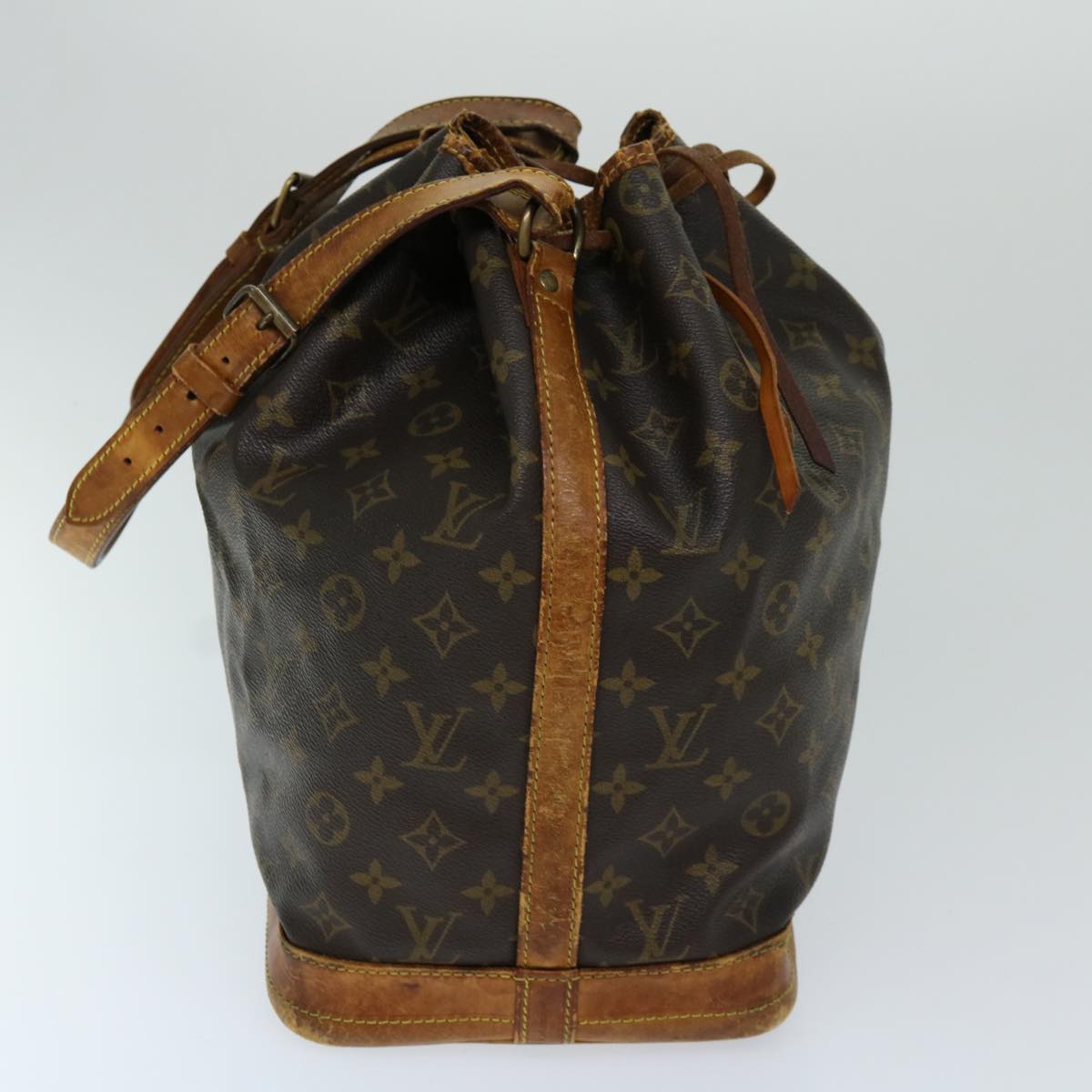 LOUIS VUITTON Monogram Noe Shoulder Bag M42224 LV th4725