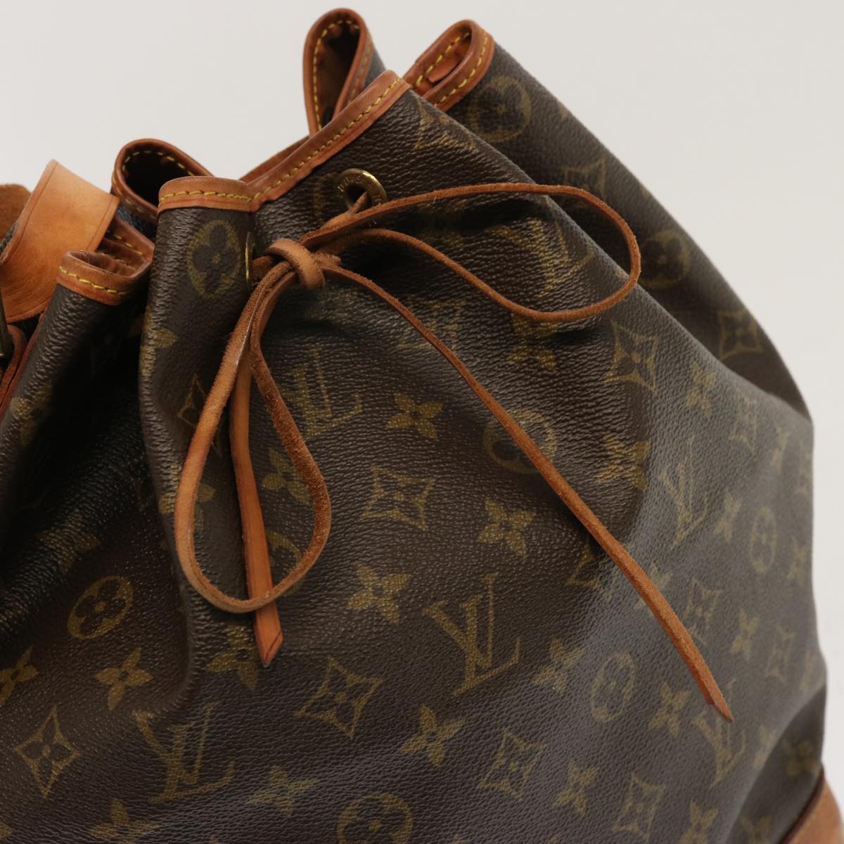 LOUIS VUITTON Monogram Noe Shoulder Bag M42224 LV th4758