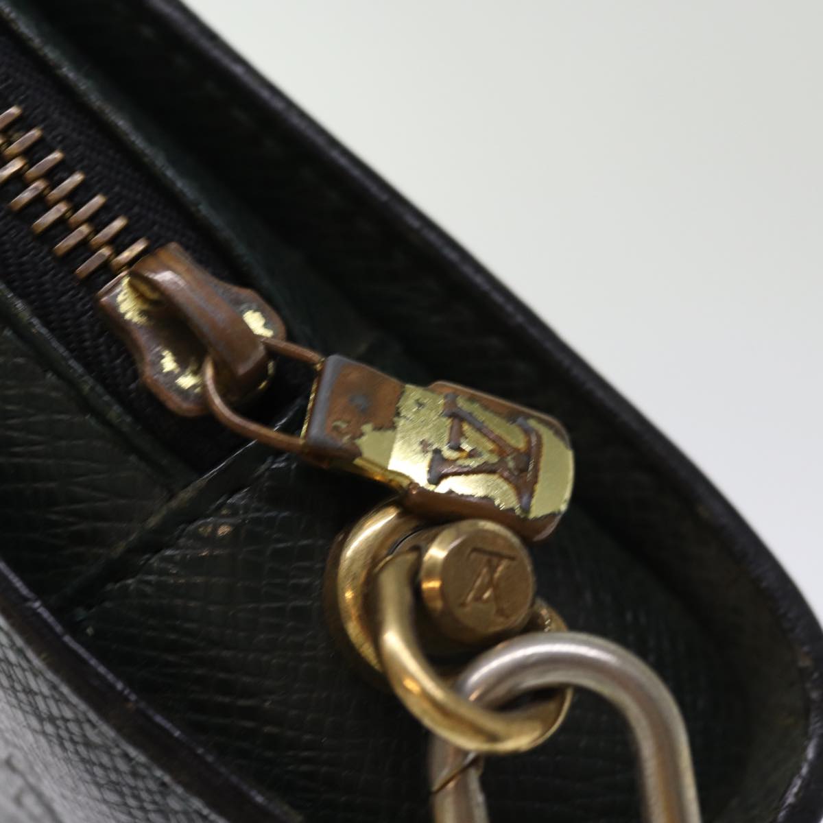 LOUIS VUITTON Taiga Baikal Clutch Bag Epicea M30184 LV th4903