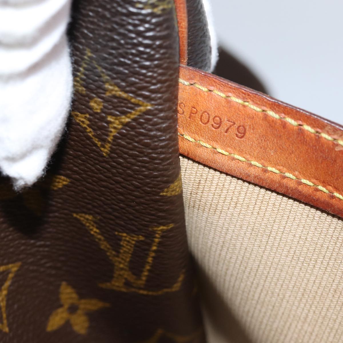 LOUIS VUITTON Monogram Reporter PM Shoulder Bag M45254 LV th4919
