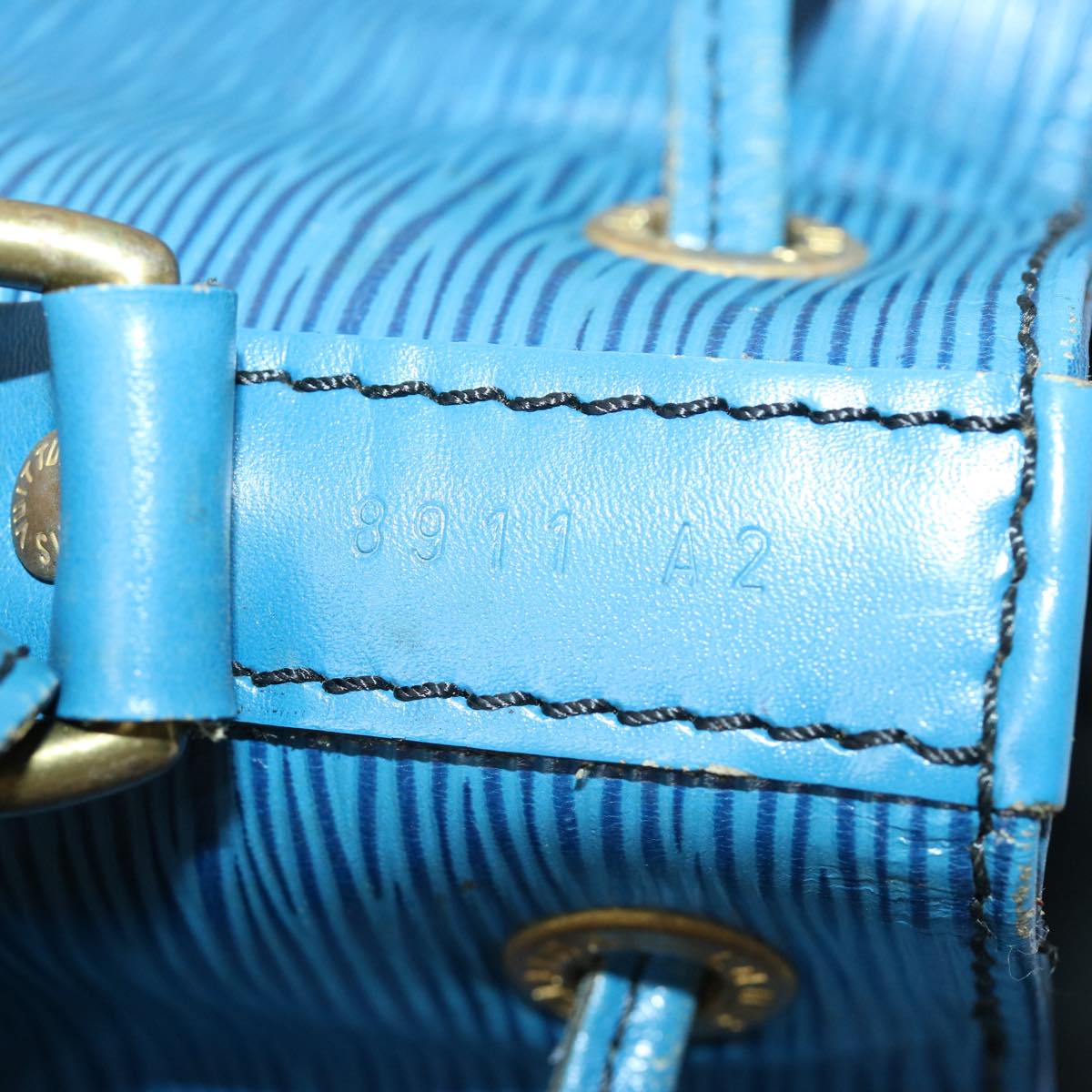 LOUIS VUITTON Epi Petit Noe Shoulder Bag Blue M44105 LV th4933