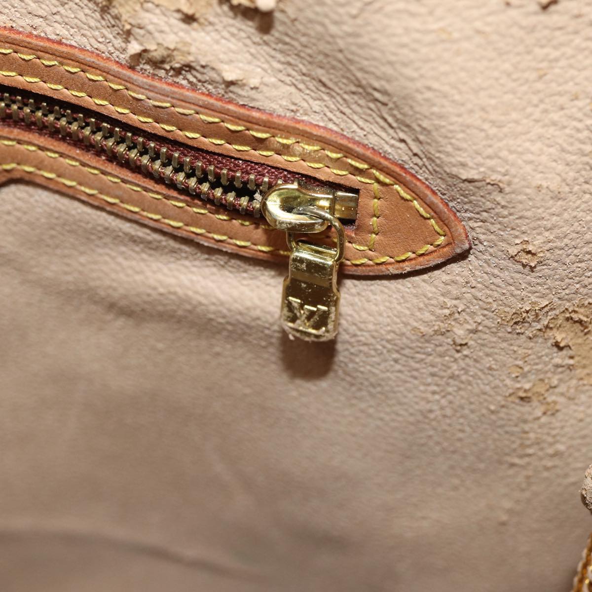 LOUIS VUITTON Monogram Bucket GM Shoulder Bag M42236 LV th5093